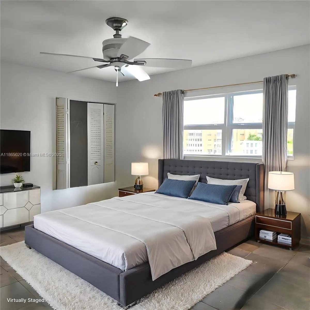 205 SE 11th Ter, #302