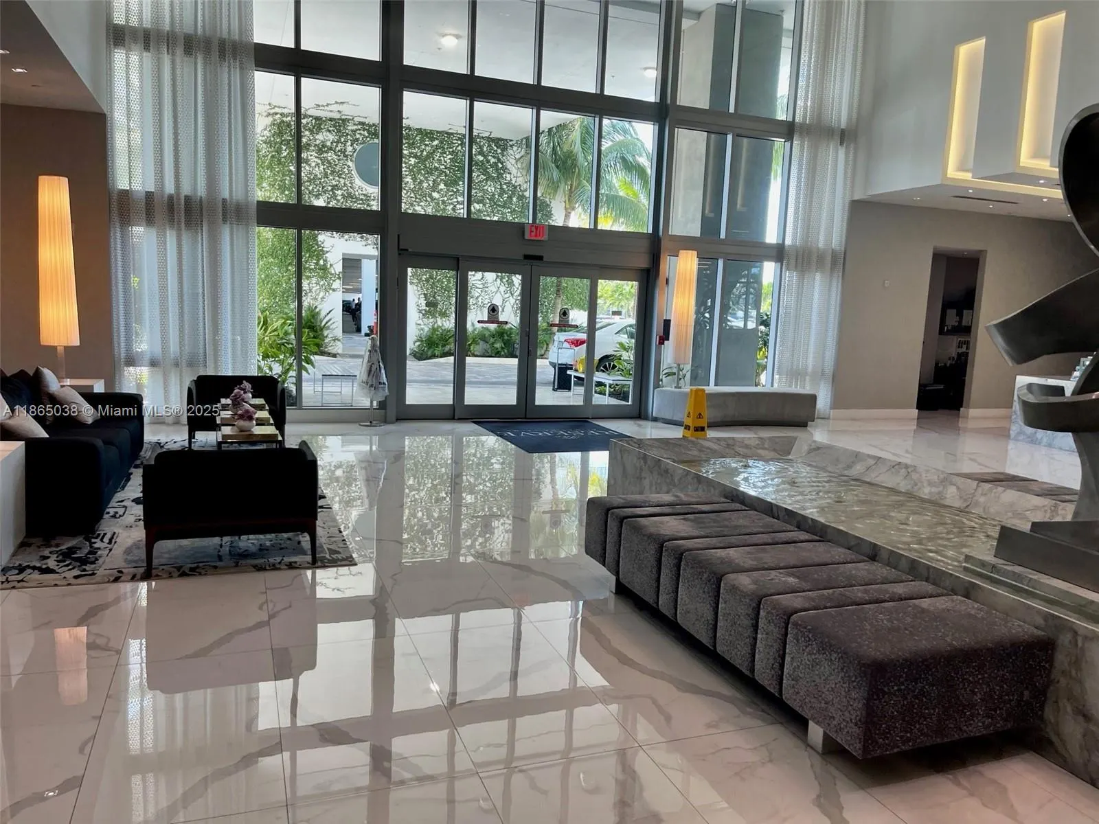 17111 Biscayne Blvd, #1806