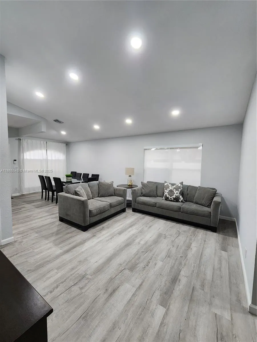 1701 NW 6th Ave