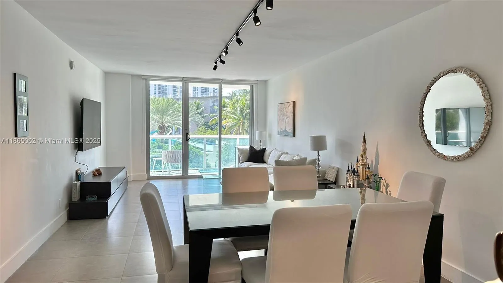 19370 Collins Ave, #319