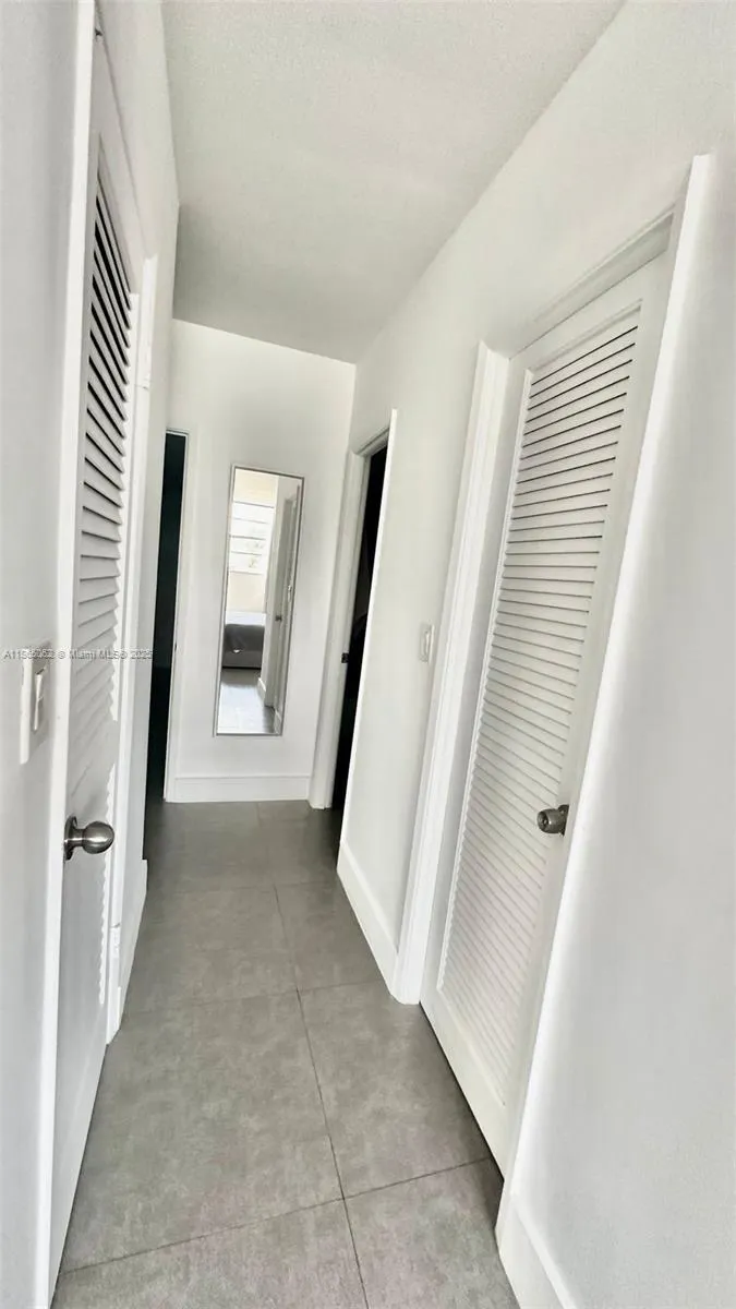 19370 Collins Ave, #319