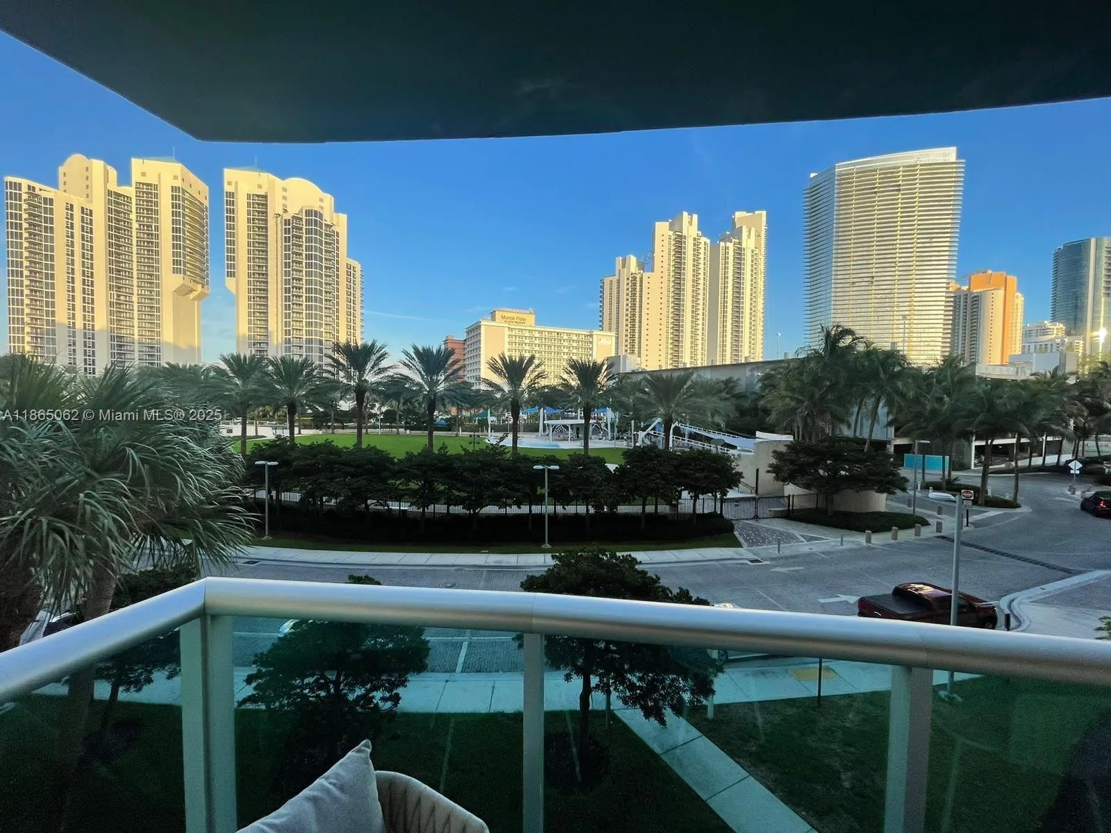 19370 Collins Ave, #319