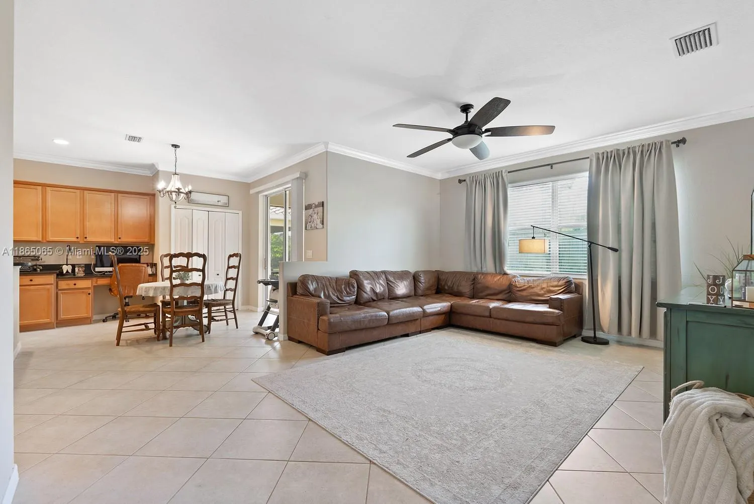 2330 Heydon Cir E