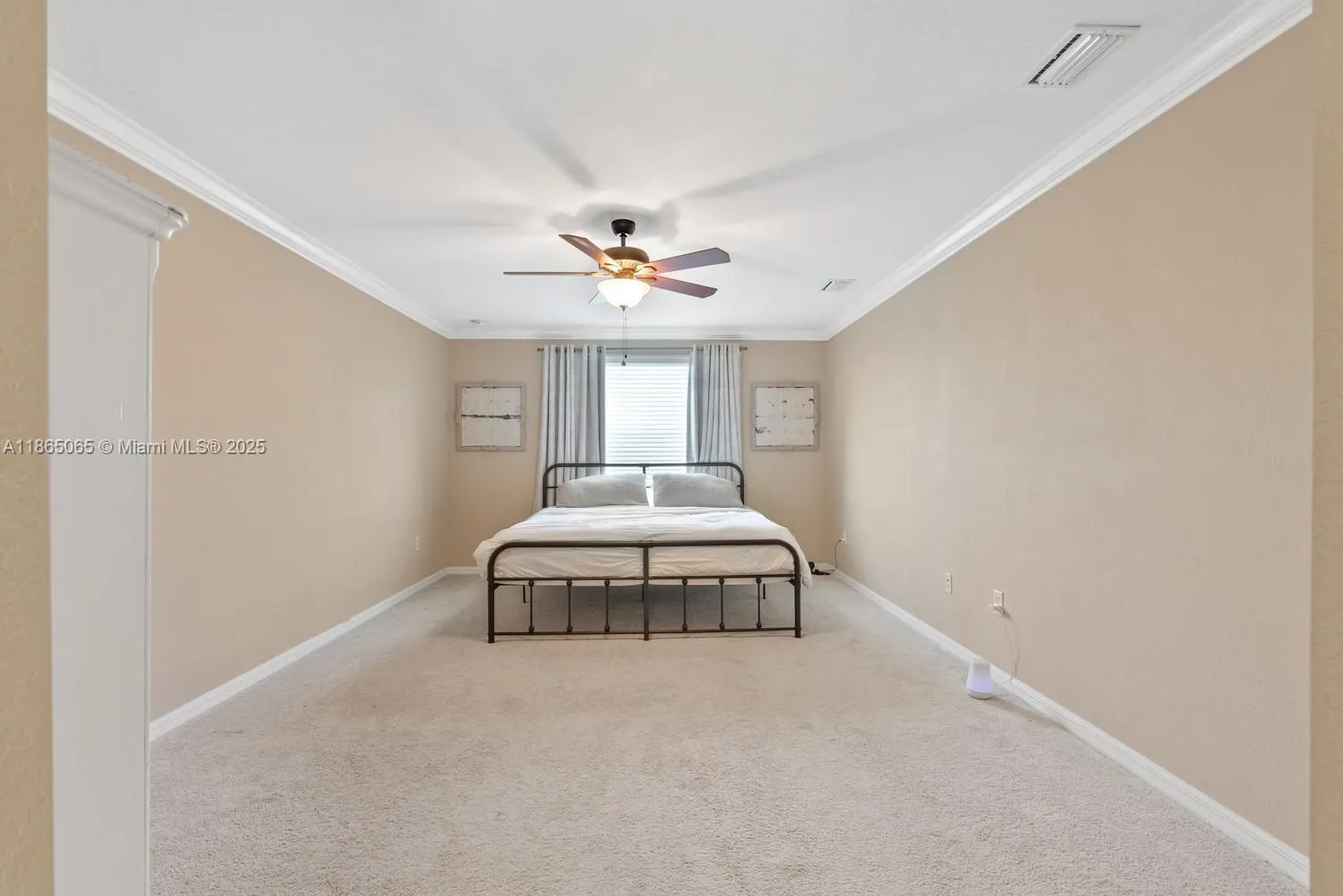 2330 Heydon Cir E