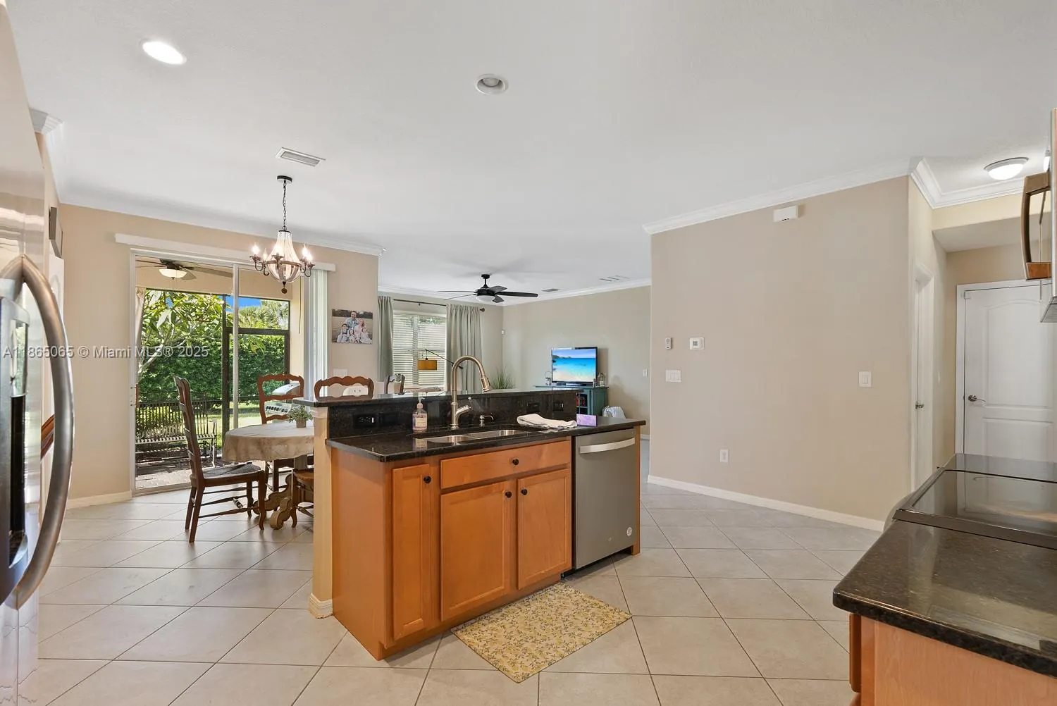 2330 Heydon Cir E