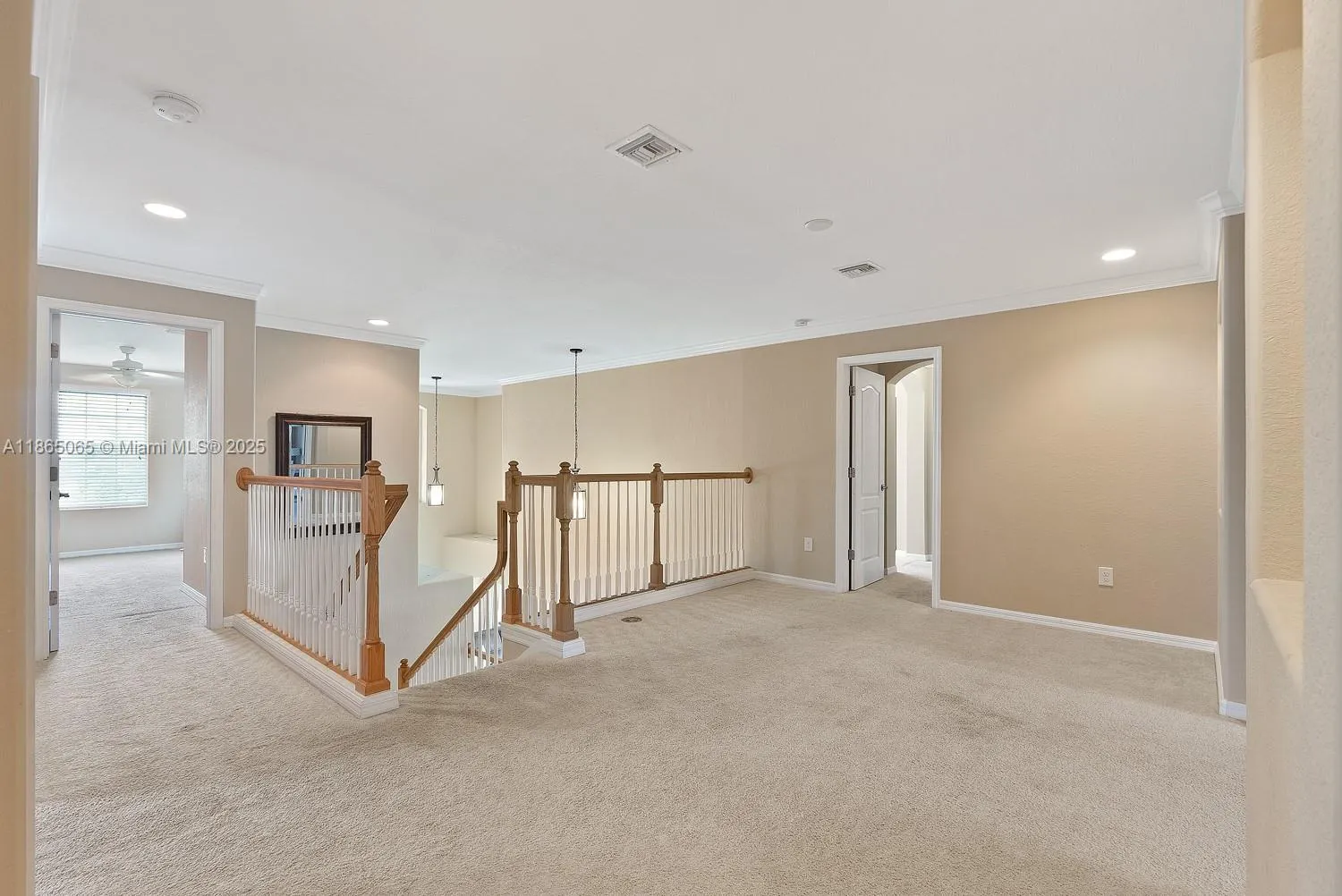 2330 Heydon Cir E