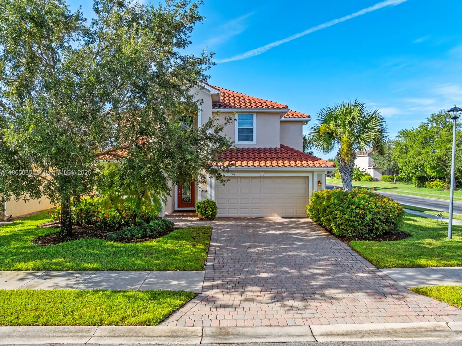2330 Heydon Cir E