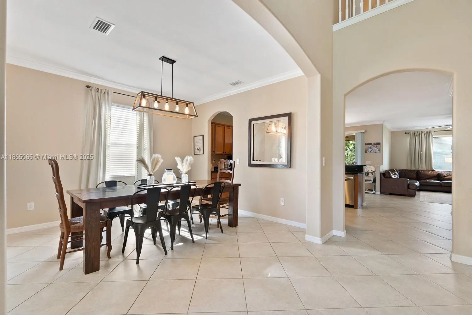 2330 Heydon Cir E