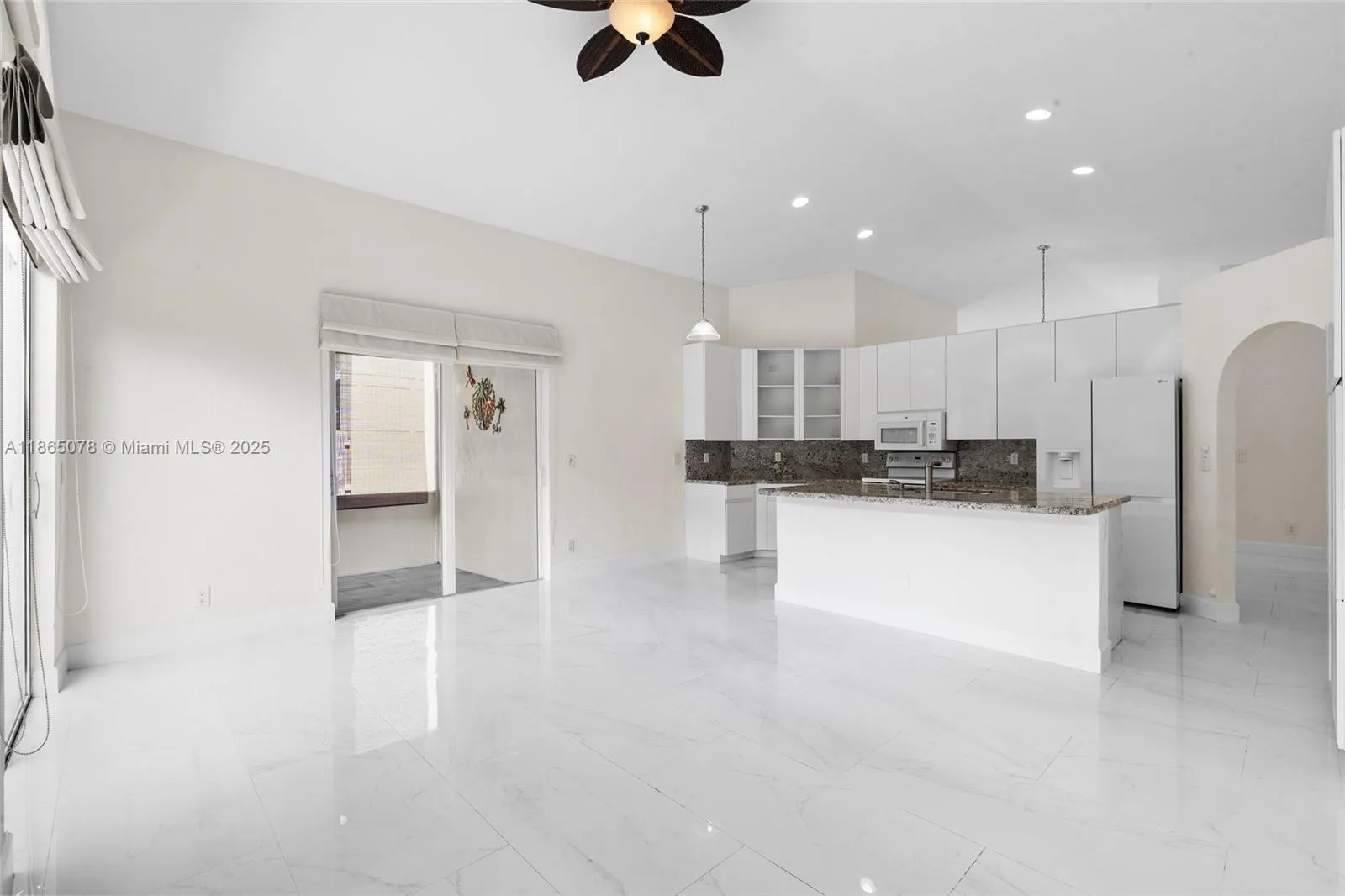 9764 NW 32nd St