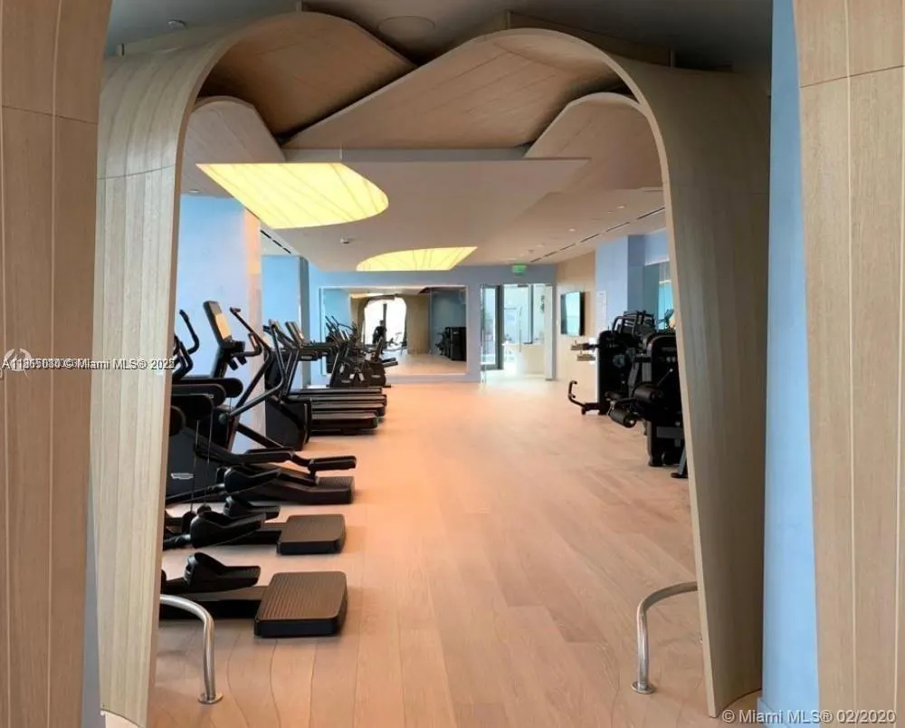 1000 Brickell Plz, #3010