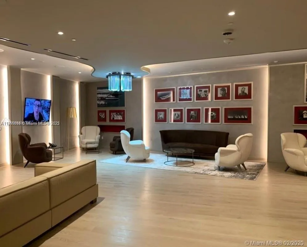 1000 Brickell Plz, #3010