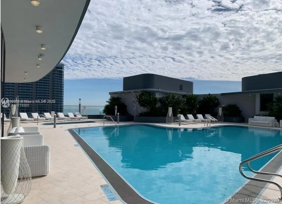1000 Brickell Plz, #3010
