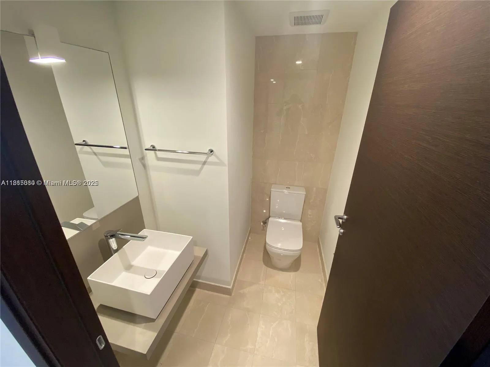 1000 Brickell Plz, #3010