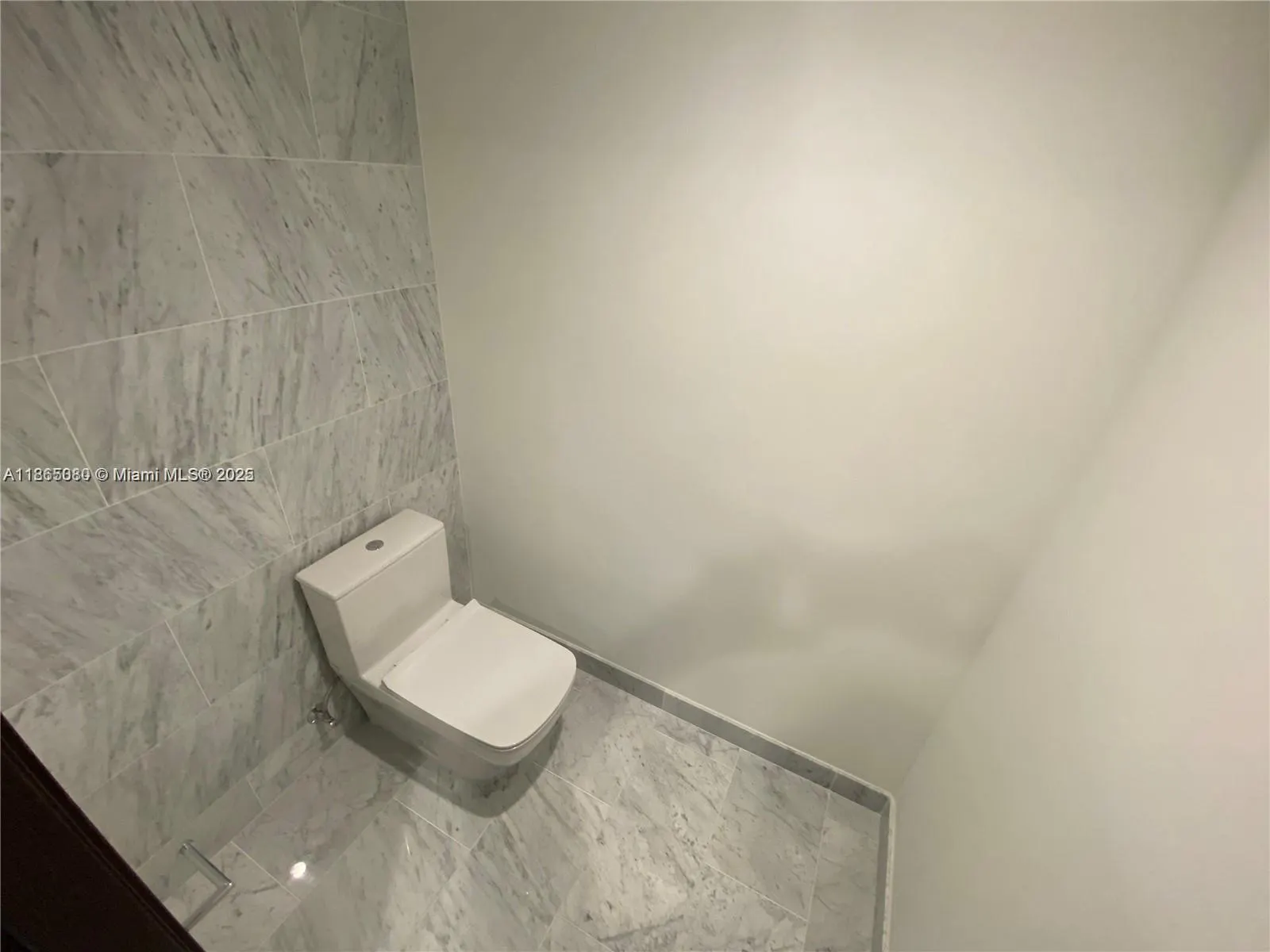 1000 Brickell Plz, #3010