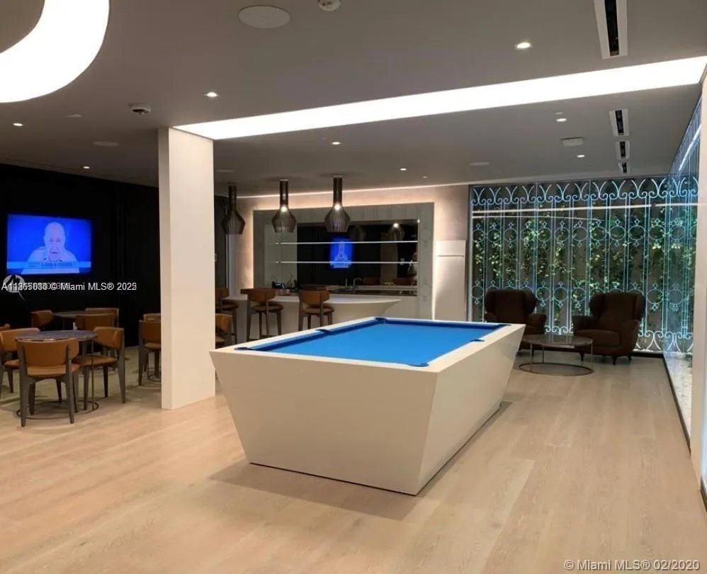 1000 Brickell Plz, #3010