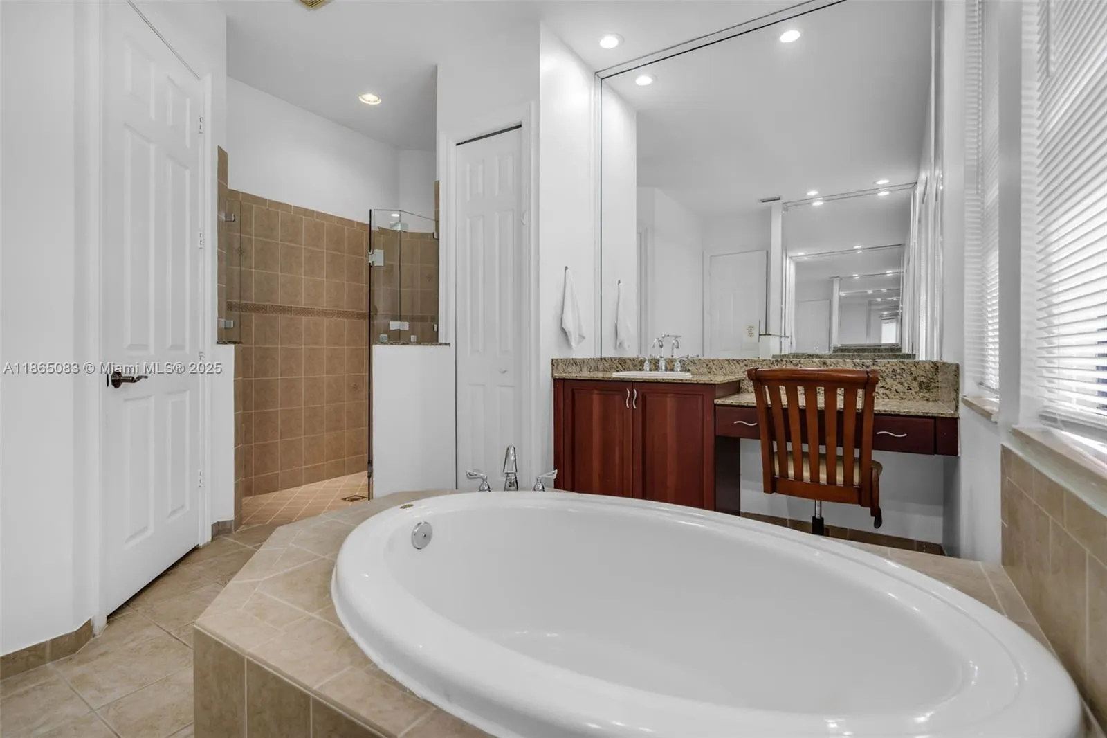 3617 Royalle Ter