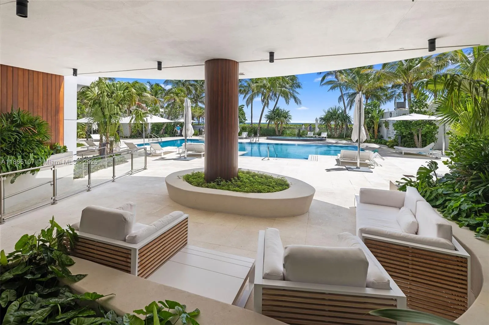 6365 Collins Ave, #2703