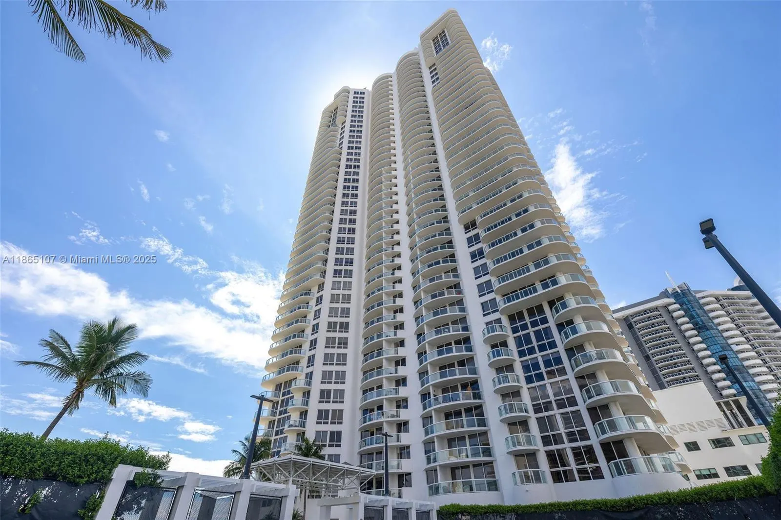 6365 Collins Ave, #2703
