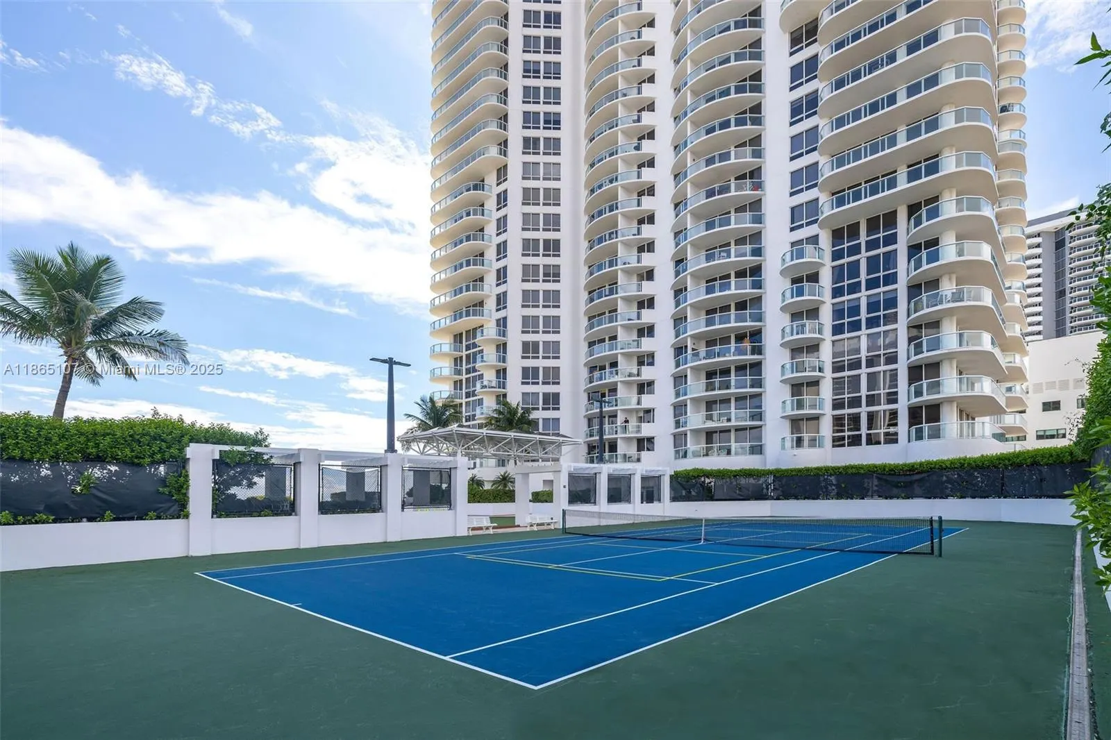 6365 Collins Ave, #2703