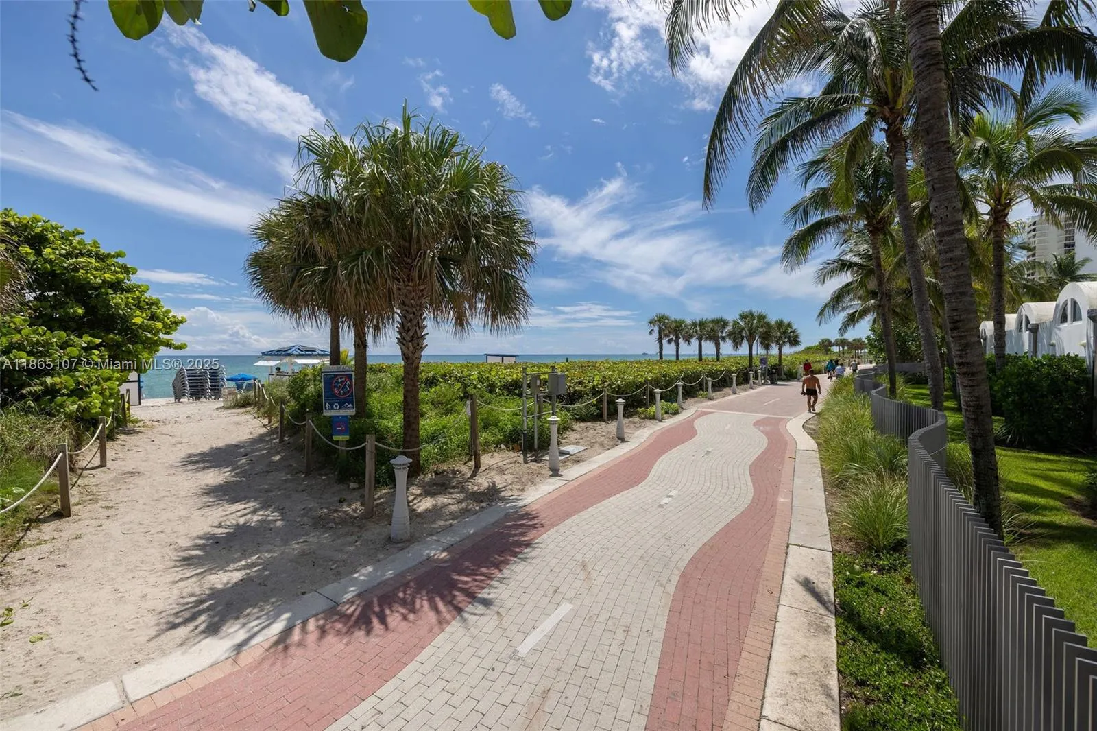 6365 Collins Ave, #2703