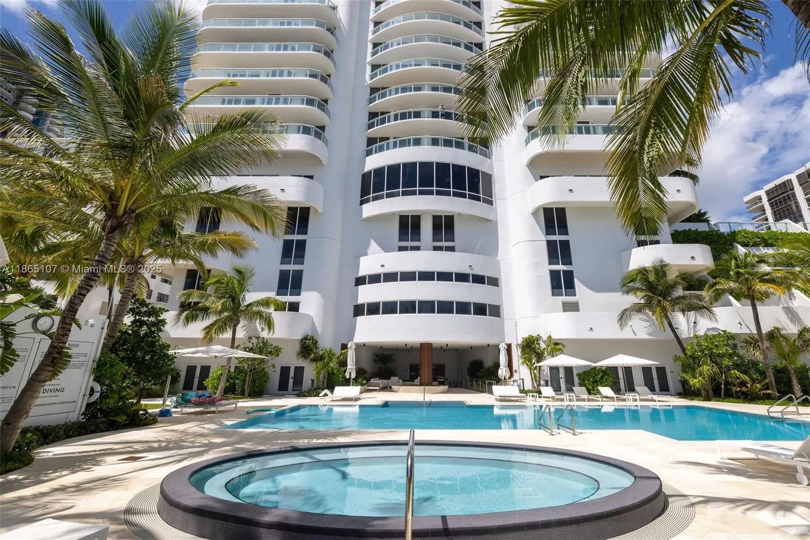 6365 Collins Ave, #2703