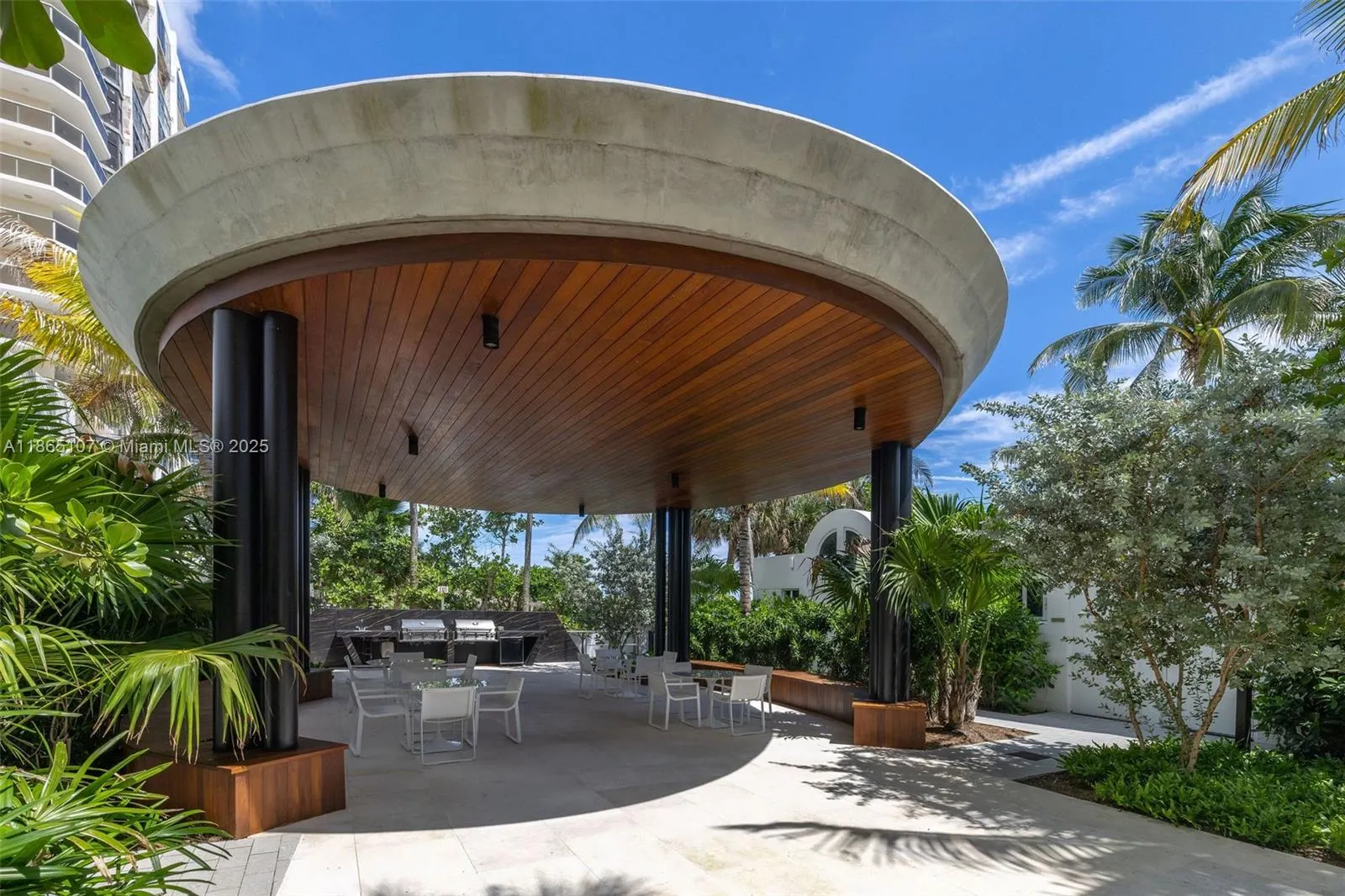 6365 Collins Ave, #2703
