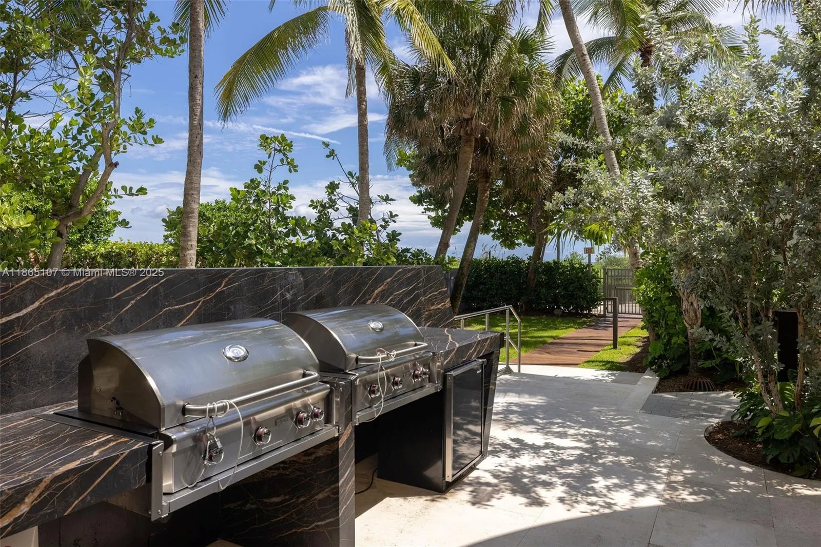 6365 Collins Ave, #2703