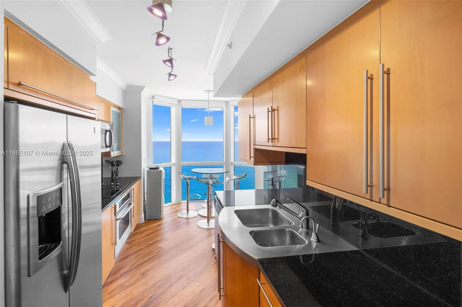6365 Collins Ave, #2703