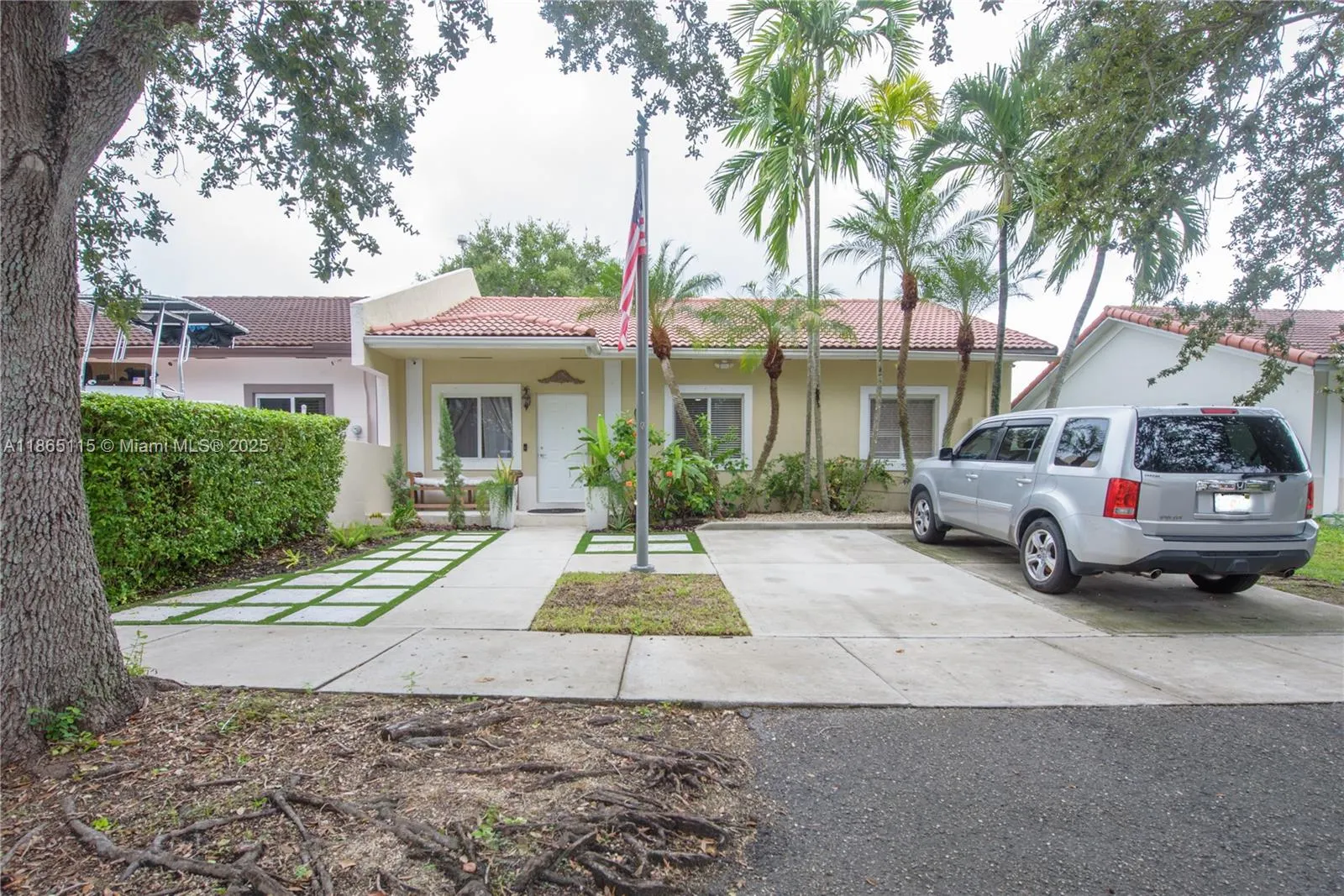 935 NE 13th Ave