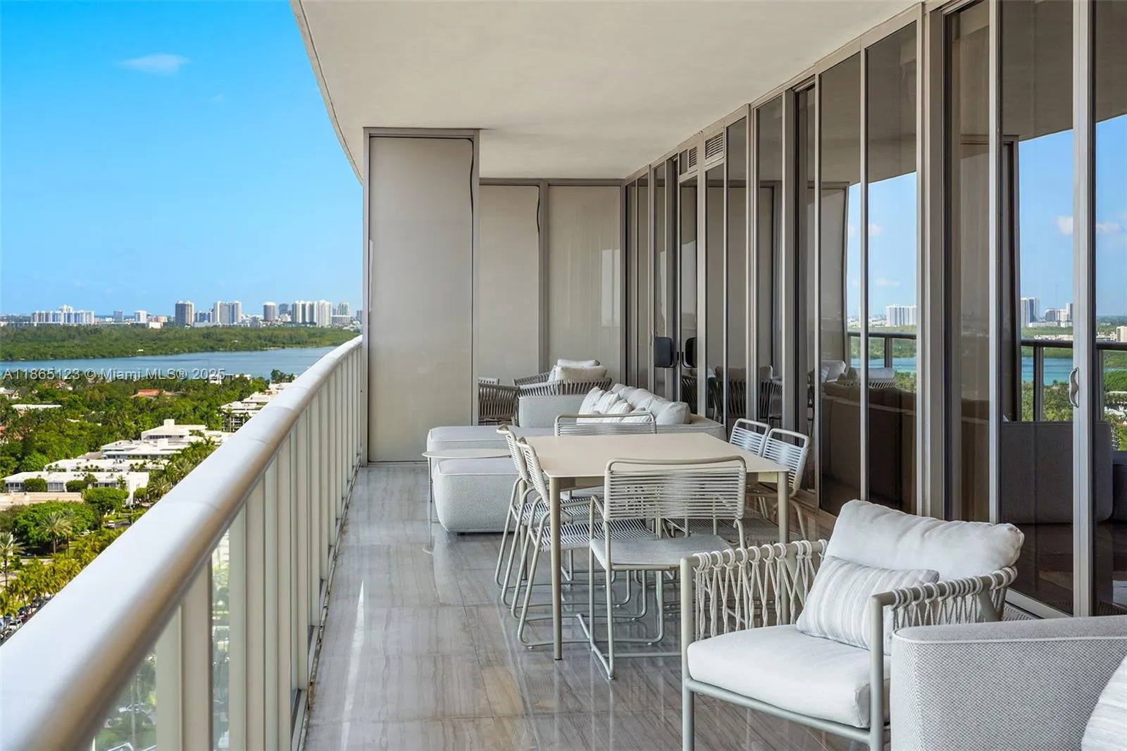 9701 Collins Ave, #1903S