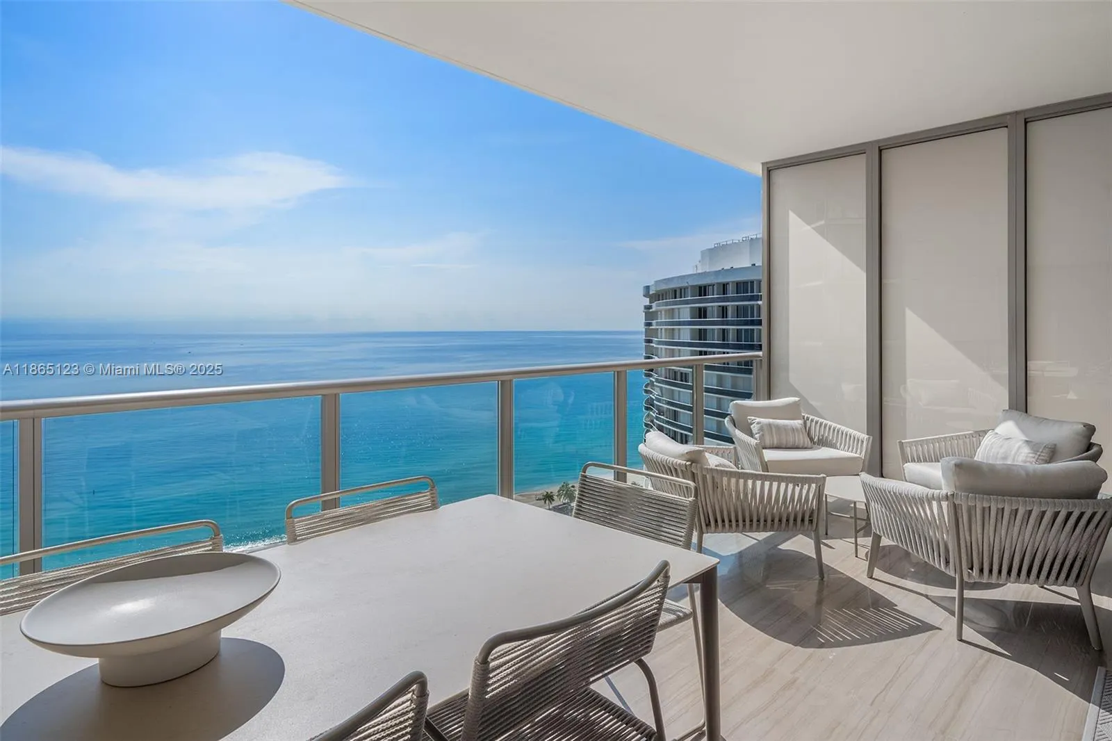 9701 Collins Ave, #1903S