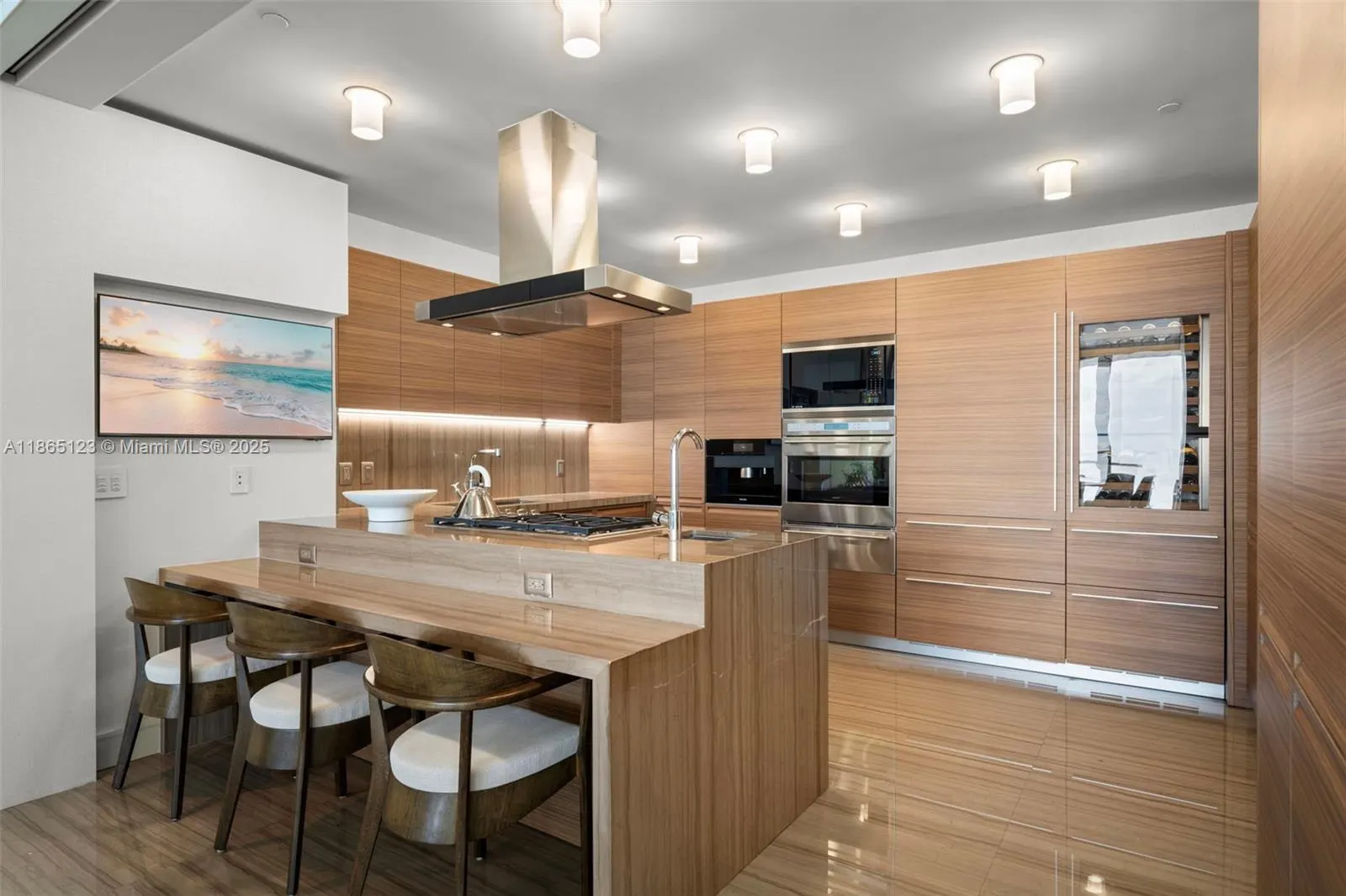 9701 Collins Ave, #1903S