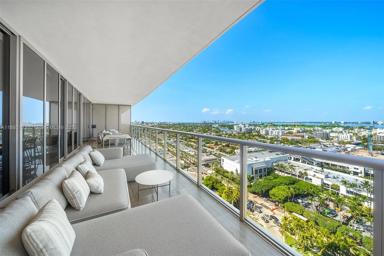 9701 Collins Ave, #1903S