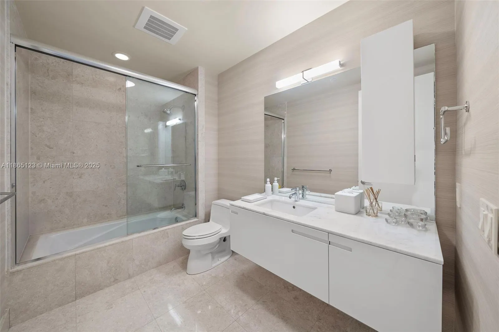 9701 Collins Ave, #1903S