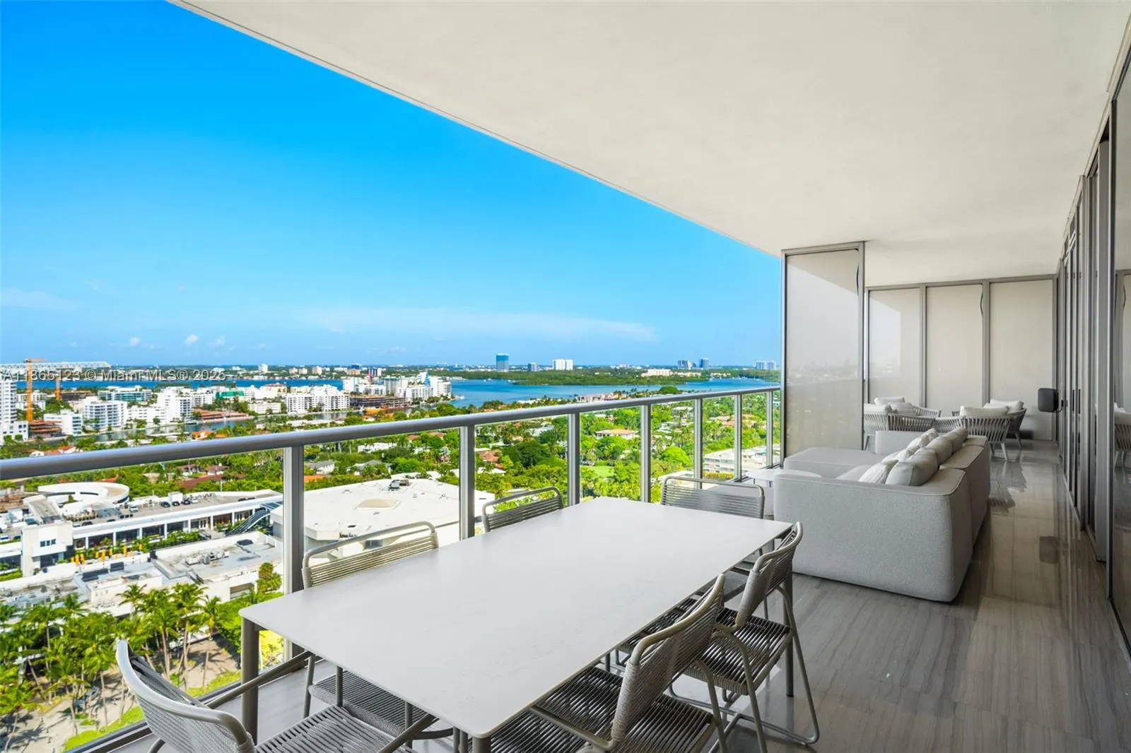 9701 Collins Ave, #1903S