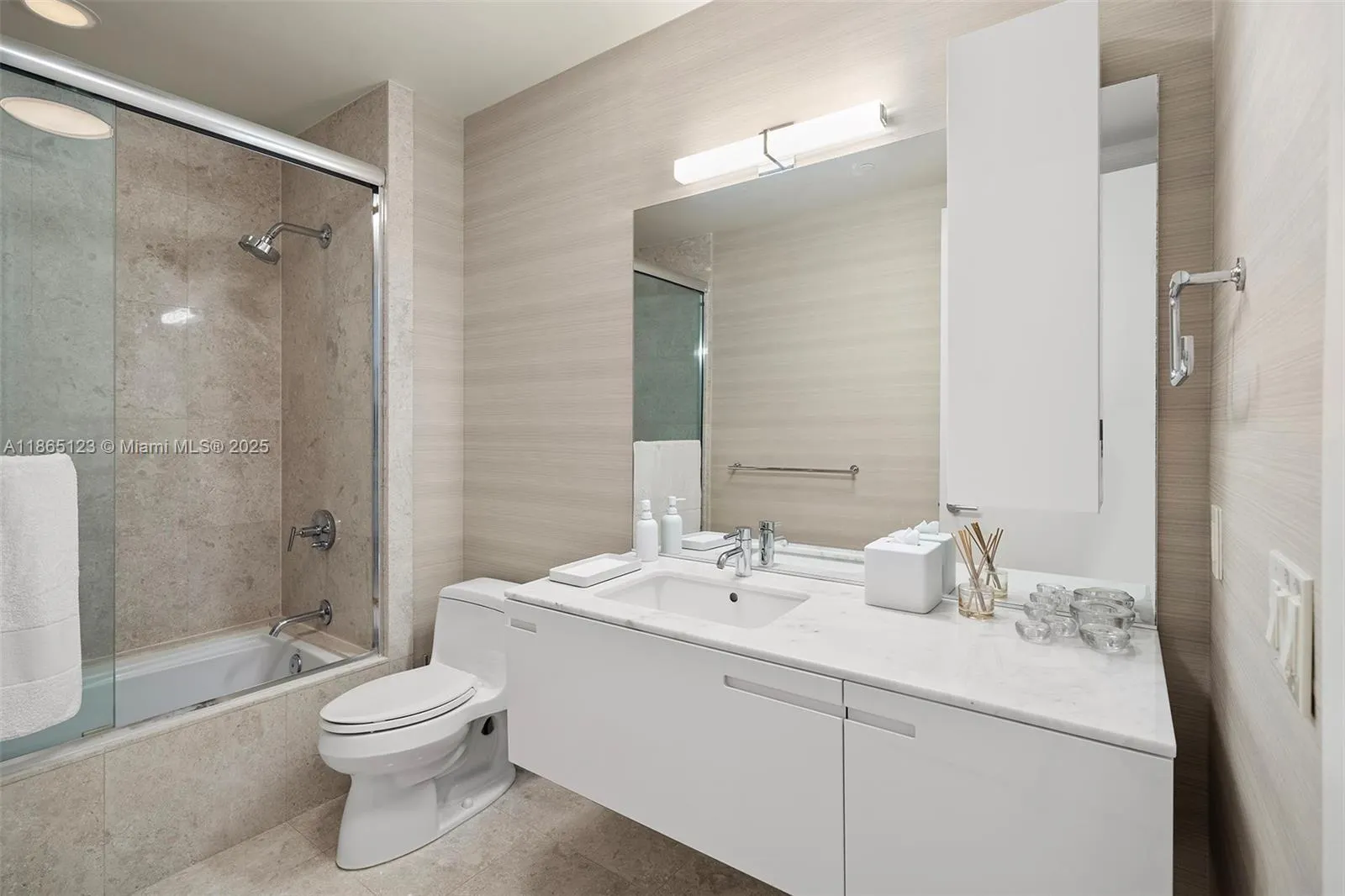 9701 Collins Ave, #1903S