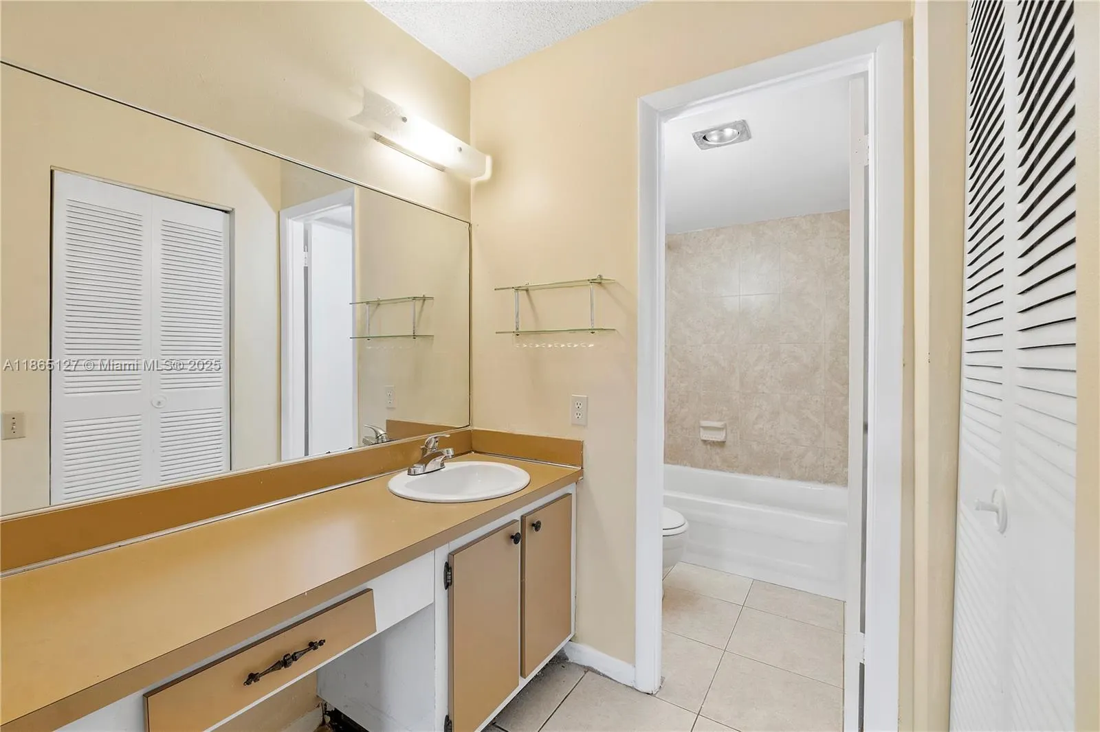 9091 Lime Bay Blvd, #110