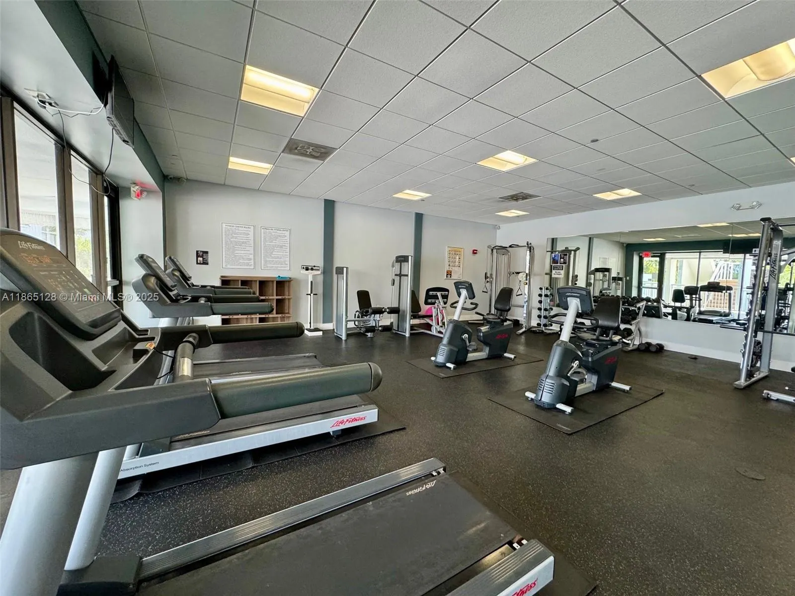 3625 N Country Club Dr, #2009