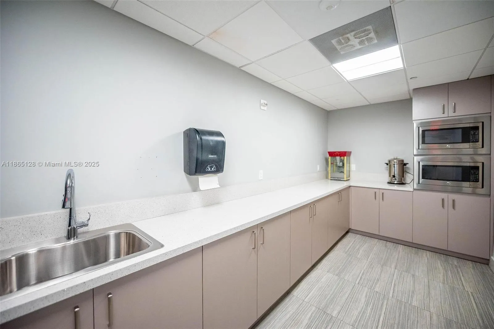 3625 N Country Club Dr, #2009