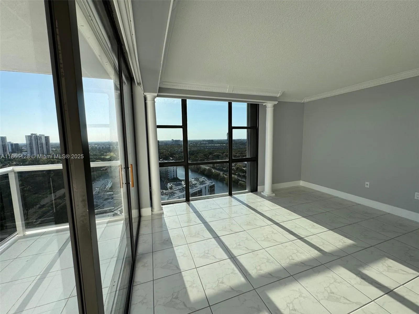 3625 N Country Club Dr, #2009