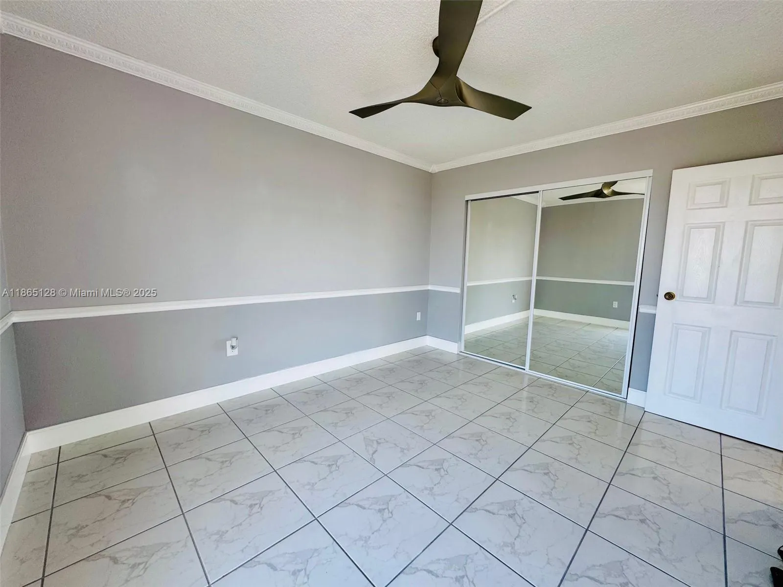 3625 N Country Club Dr, #2009