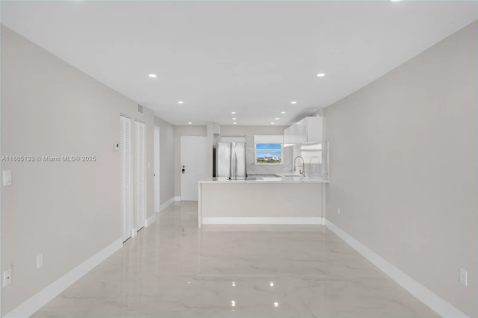 1331 Lincoln Rd, #1302
