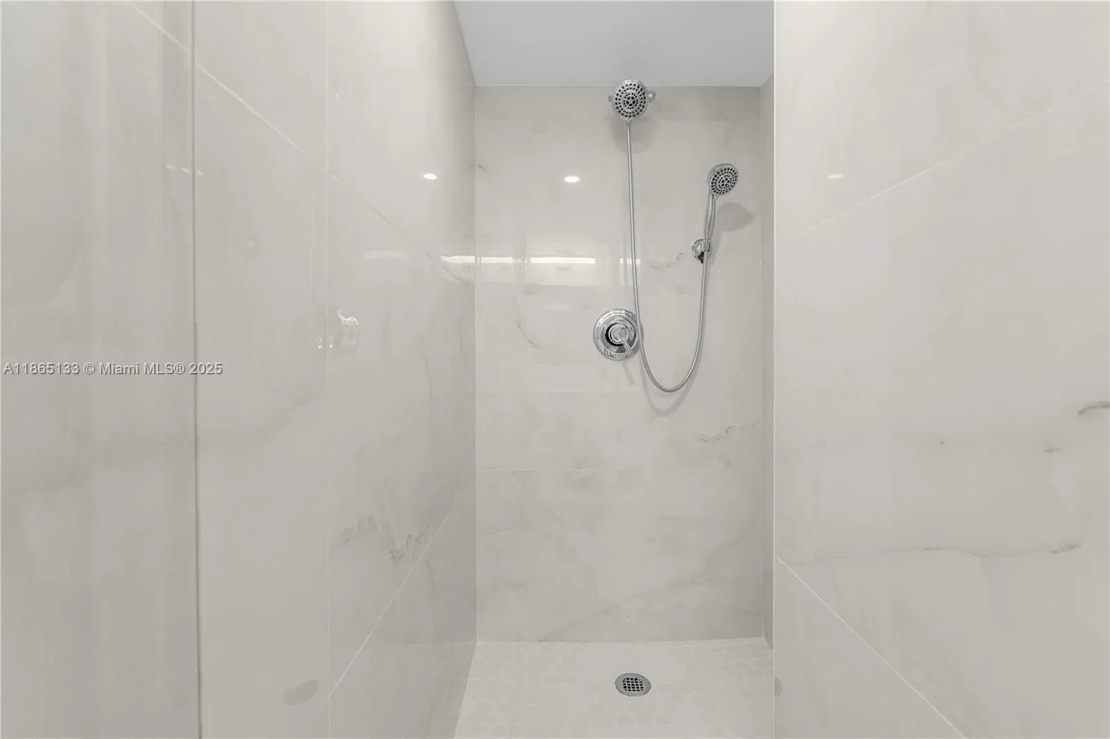 1331 Lincoln Rd, #1302