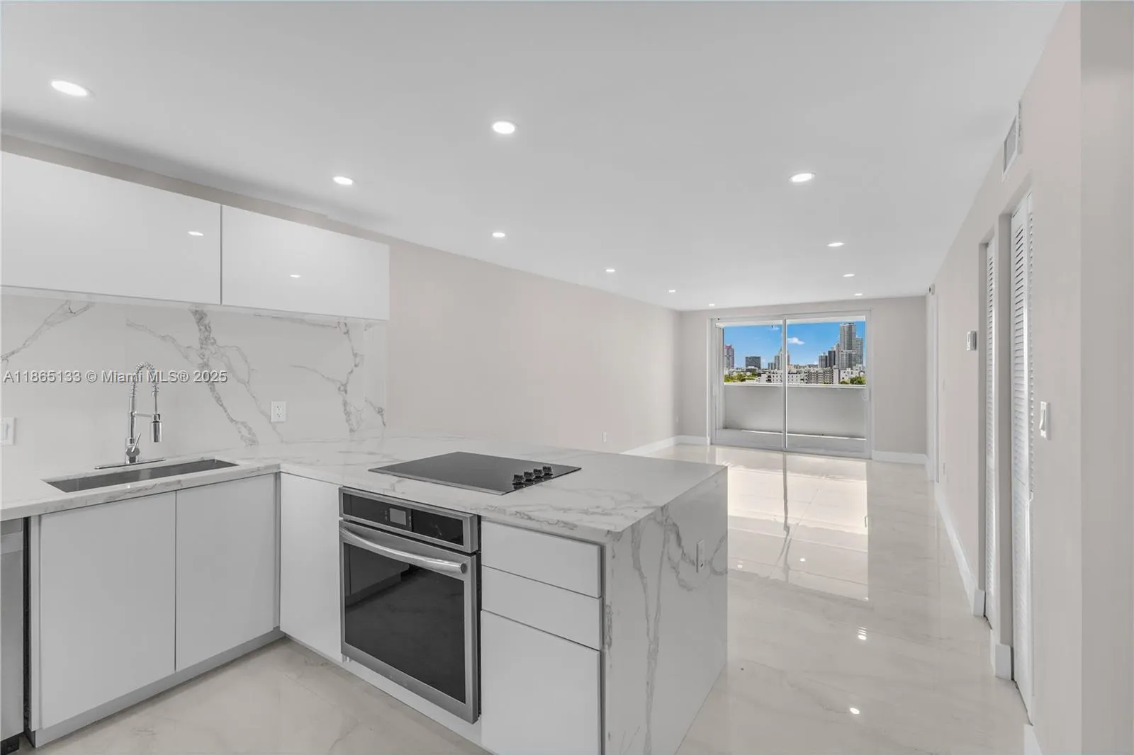 1331 Lincoln Rd, #1302