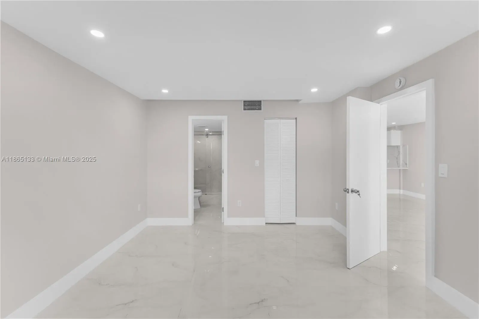 1331 Lincoln Rd, #1302