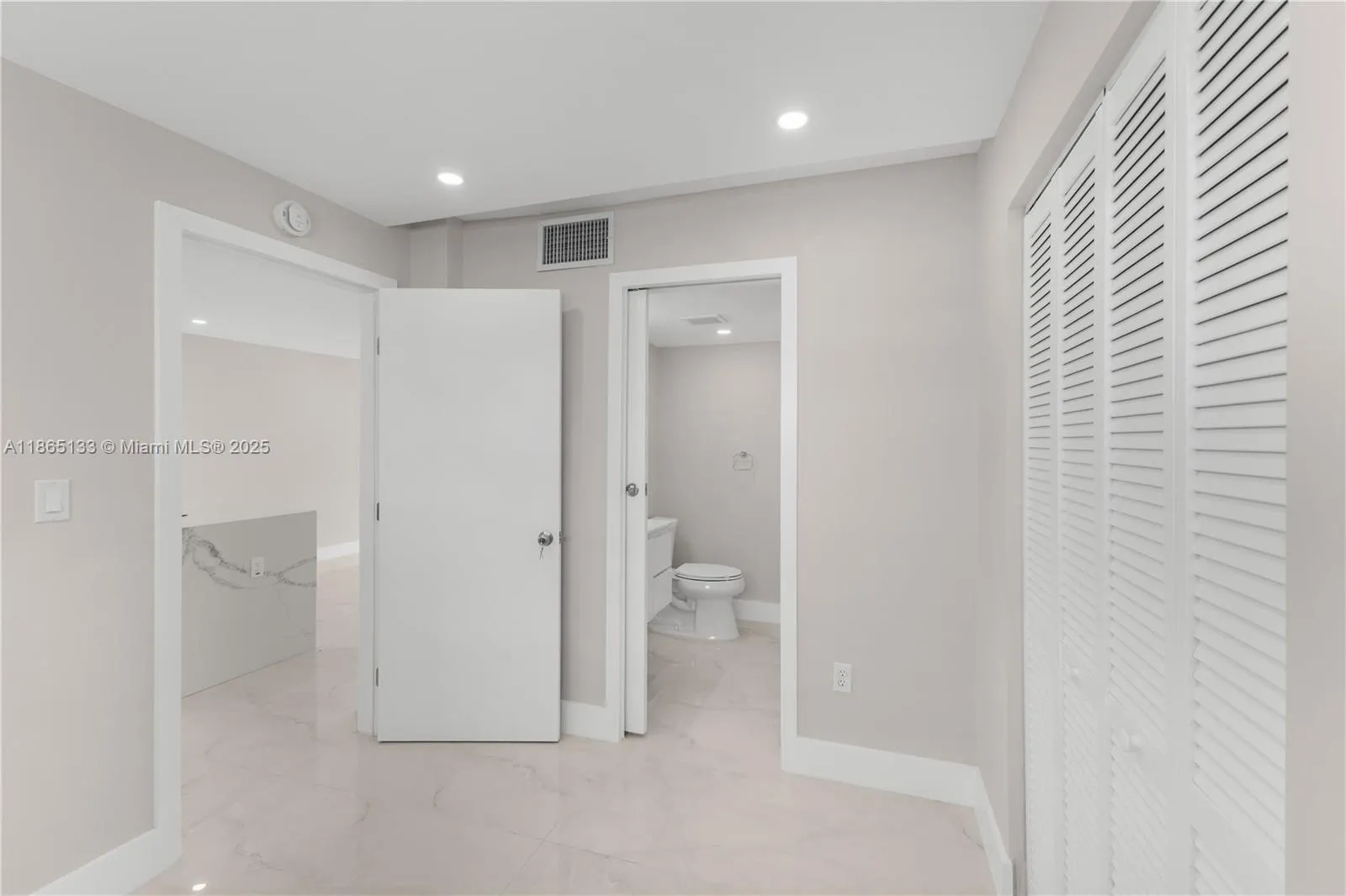 1331 Lincoln Rd, #1302