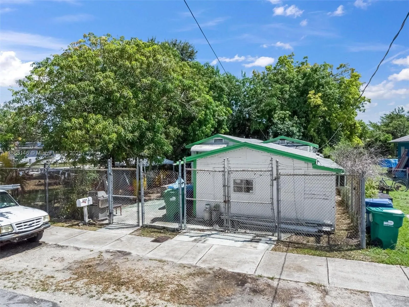 2106 NW 70th St