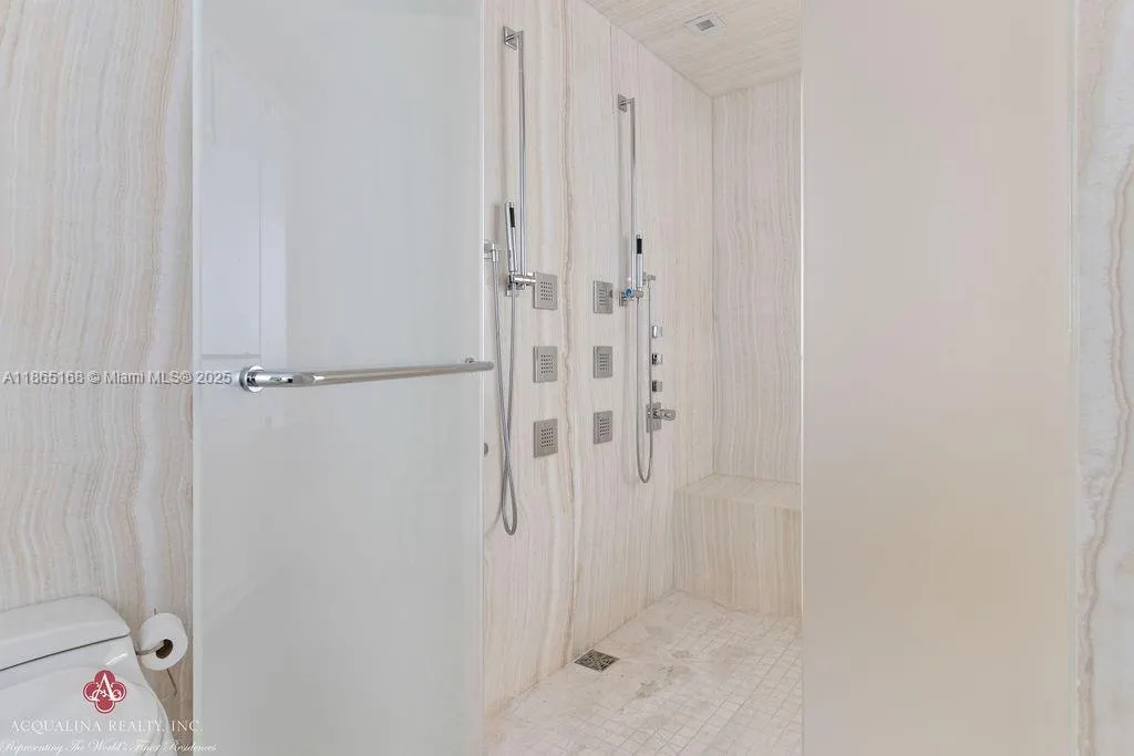 17749 Collins Ave, #902