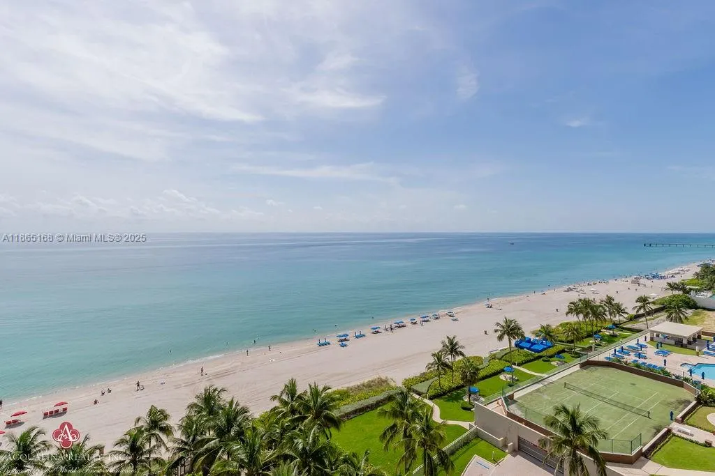 17749 Collins Ave, #902