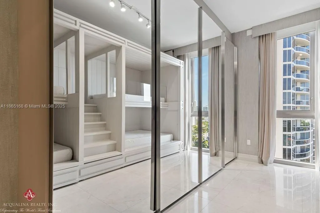 17749 Collins Ave, #902